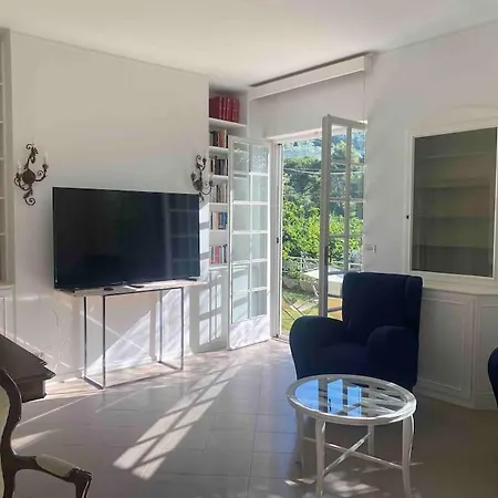 Rita Fronte Campo Golf Villa